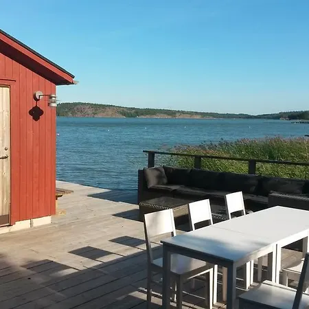 Gröna Uddens 3*
